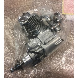 Saito FG-14C 14cc 4-takt Bensinmotor.