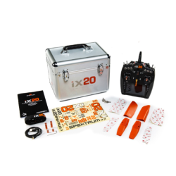 iX20, 2,4GHz sender fra Spektrum.